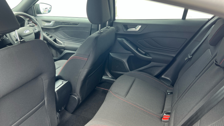 Ford Focus 1.0 EcoBoost Hybrid mHEV 155 ST-Line X 5dr Petrol Hatchback